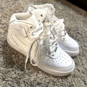 Nike Air Force 1 Mid